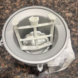 Working Pre-owned  Original kitchenaid ice cream maker , Small Dent On A Side , Works Properly , Pick Up 89131