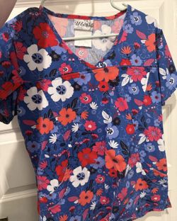 scrub top - floral print