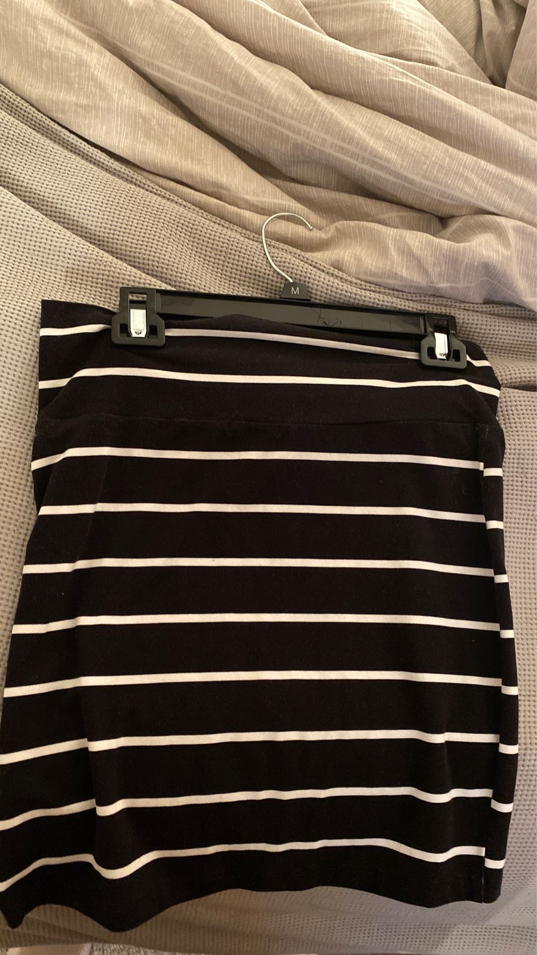 Charlotte rouse, black and white pencil skirt, size large
