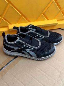 Reebok Boys Shoes 4.5