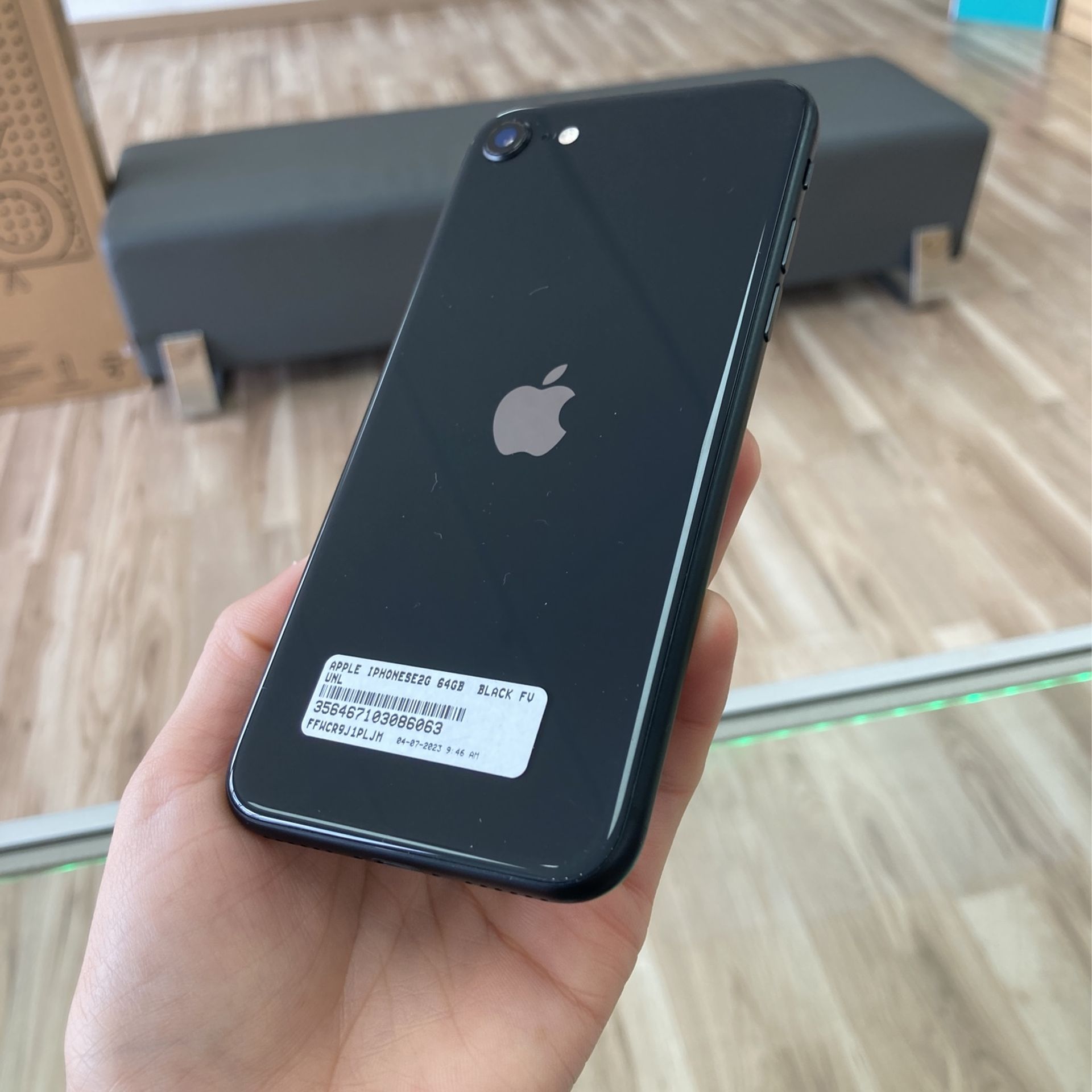 値頃 iPhone se2 64GB コンピュータ/IT - education.semel.ucla.edu