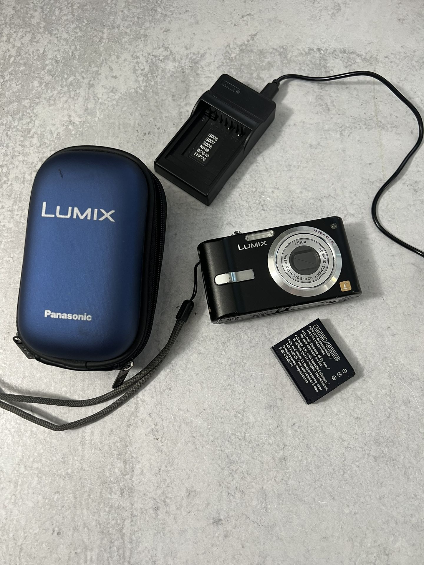 Panasonic Lumix DMC-FX12 Digital Camera - Black