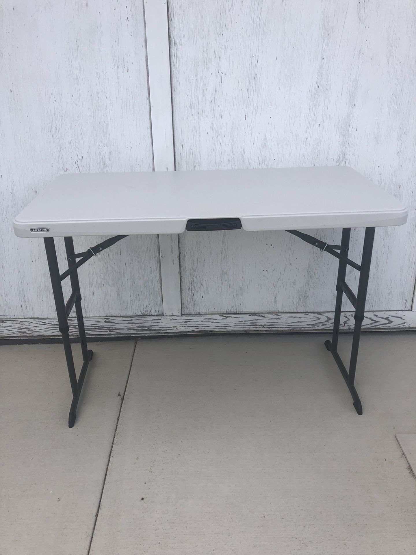 4ft Adjustable Height Folding Table
