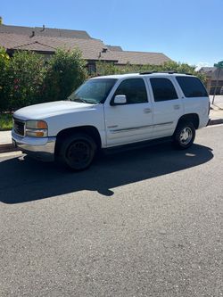 2002 GMC Yukon STL Sport