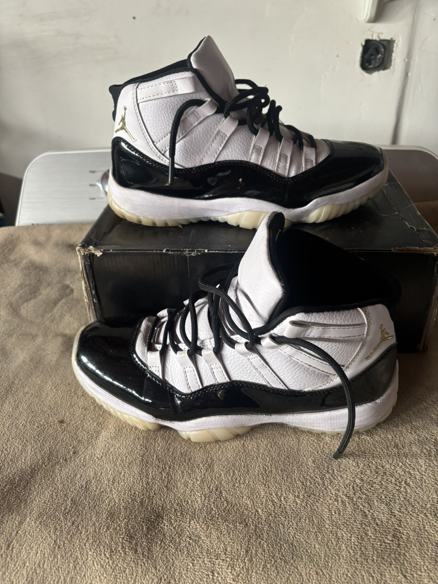 Jordan 11 Gratitude Size 9.5 Great Condition $60