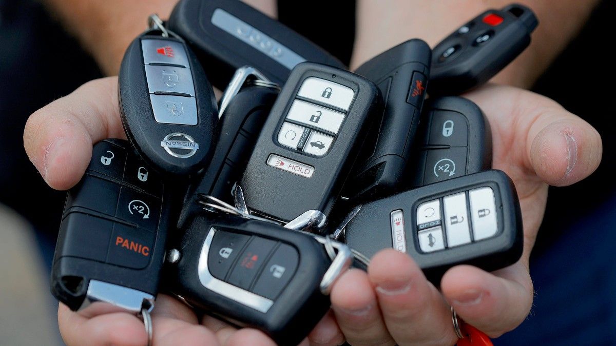 Car Key's, Remotes And Key Fobs 🔑