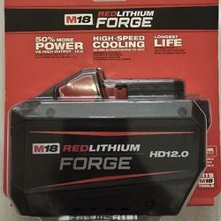 Milwaukee
M18 18V Lithium-Ion REDLITHIUM FORGE HD 12.0 Ah Battery Pack