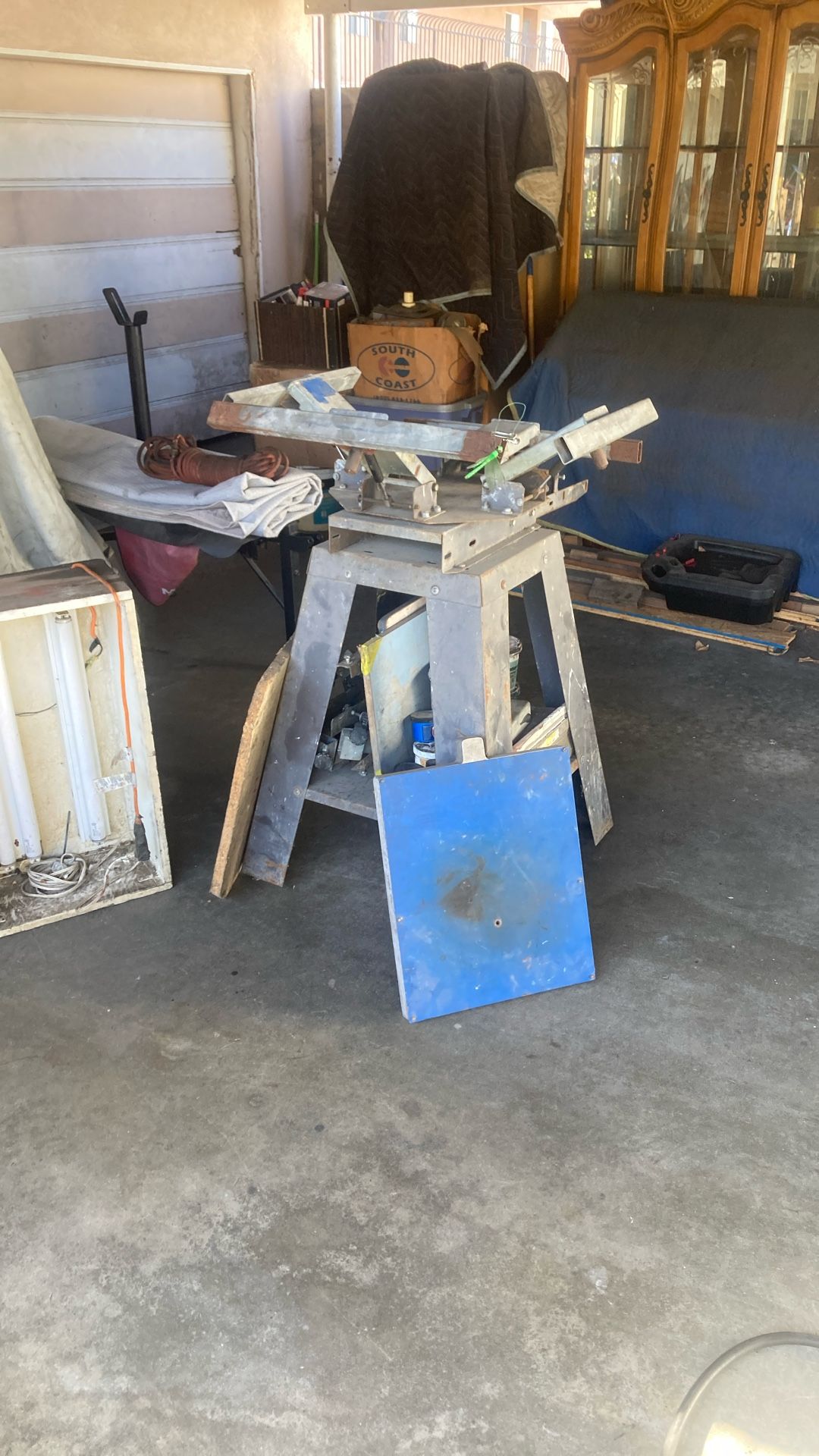 Four way full screen press