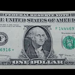 Beautiful 2017-A Series One Dollar Bill with Star (F 144-469-16⭐️) (A#33)