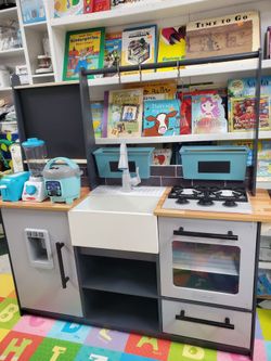 Play Kitchen