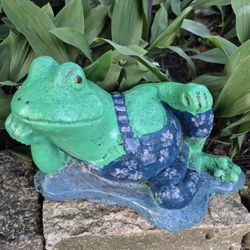 Concrete Garden Decor L 11"