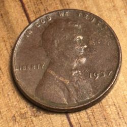 1937 No Mint Mark Wheat Penny Excellent Condition 