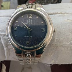 Rovel Watch Great Shape Quartz