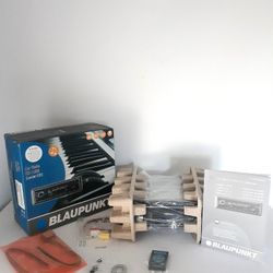 Blaupunkt london 120 Car Stereo 
New In Box
CD,USB,SD and Bluetooth