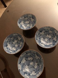 Four Flowering dishes