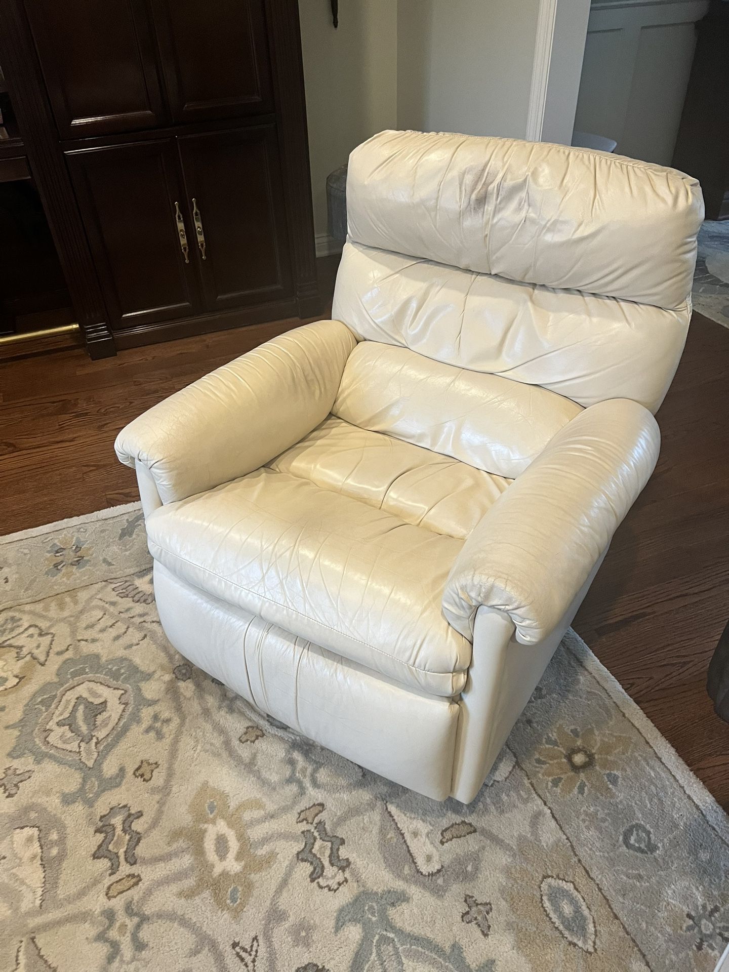 Oyster White Leather Rocker Recliner..