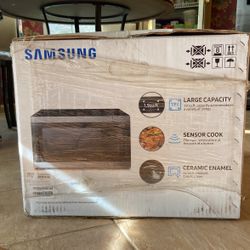 Brand New Samsung 1.9CUft Table Top Microwave