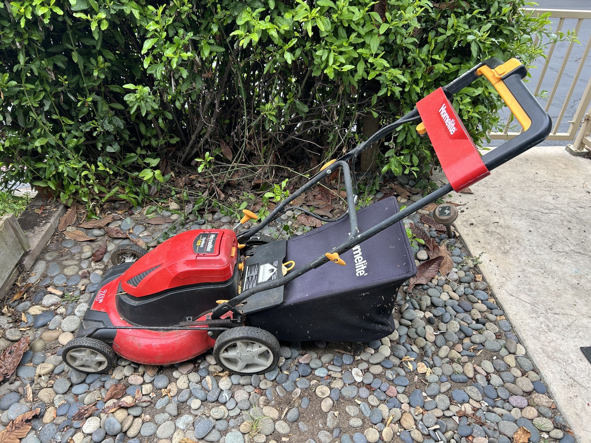 Lawn Mower Works Great Priced To Go 