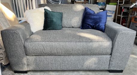 Beautiful Good Quality Large Gray Loveseat (Accent Pillows Not Included)