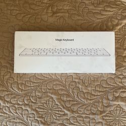 Apple - Magic Keyboard (USB-C) - White