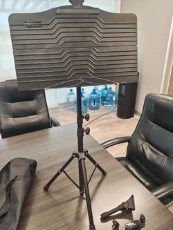 SHEET MUSIC STAND