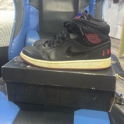 jordan 1 mid black/university red-white/ noir /blanc /universite rouge