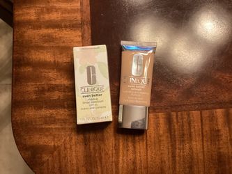 Clinique makeup unopened box CN62  Porcelain Beige