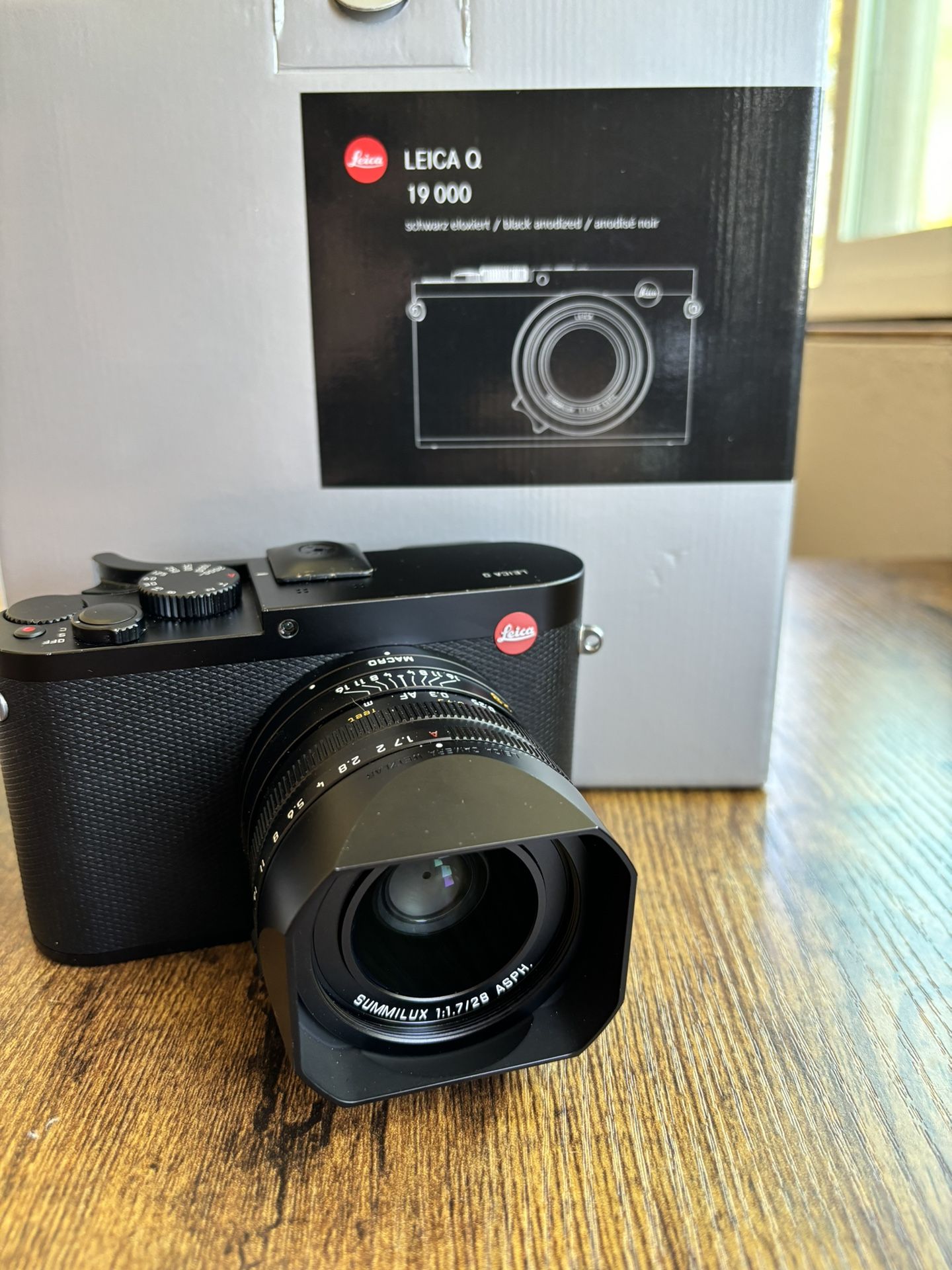 Leica Q