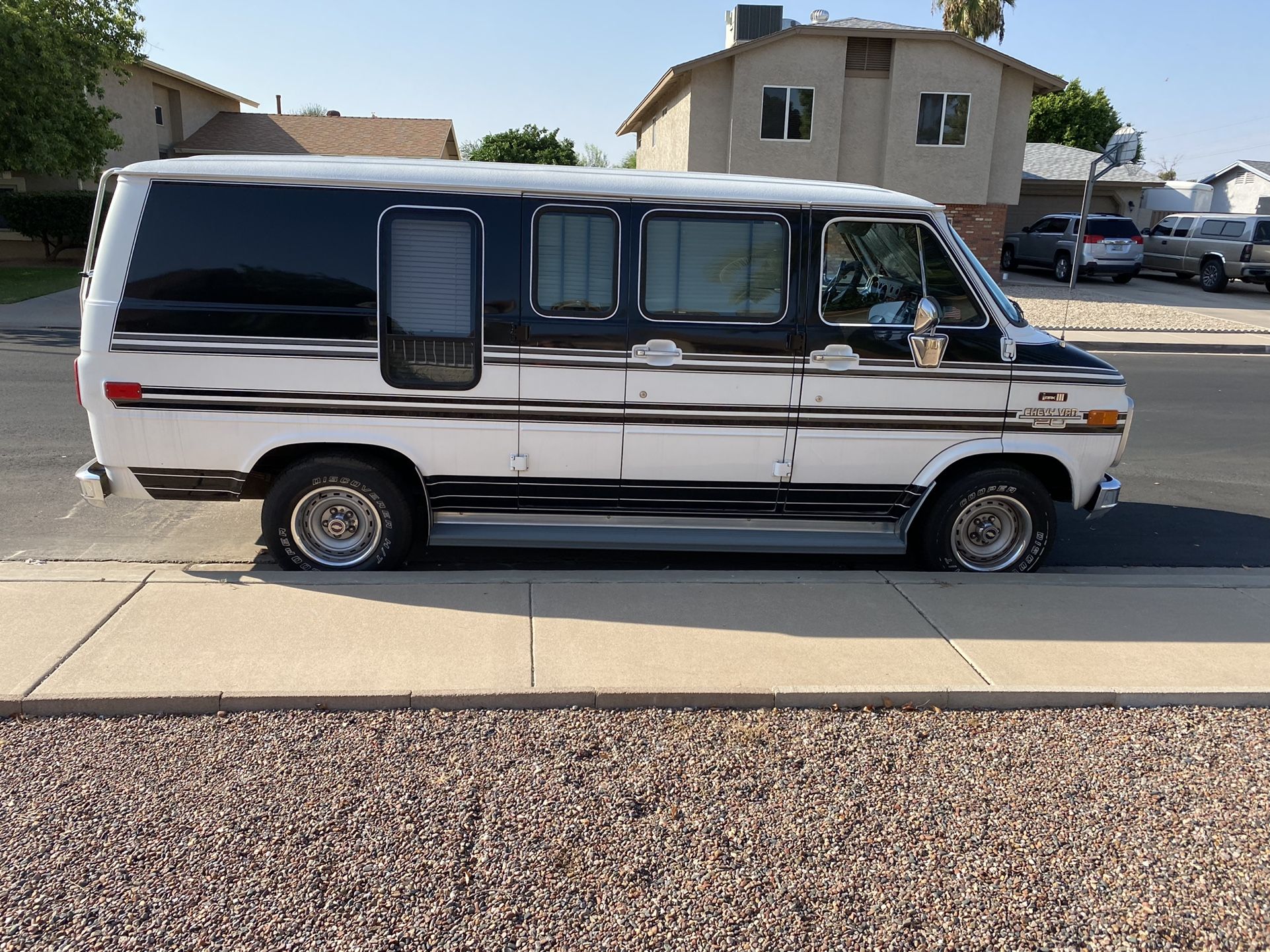 Van With Sleeper Sofa 121352 Miles