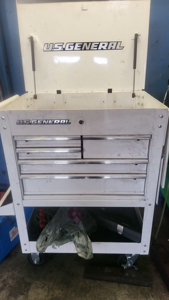 HF US General 5 drawer tool box with tray for Sale in South Gate, CA
