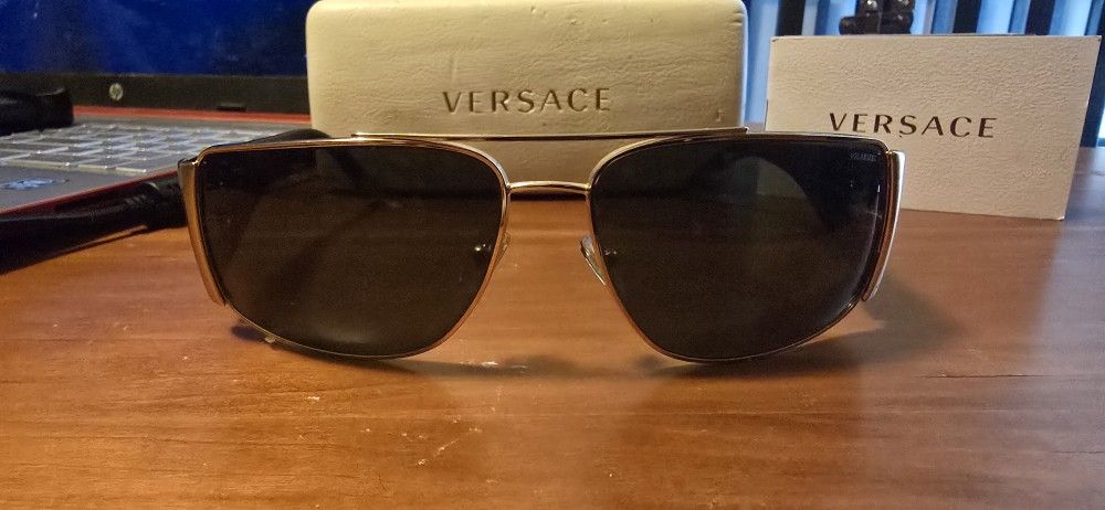 Versace VE2163 Sunglasses – Excellent Condition!
