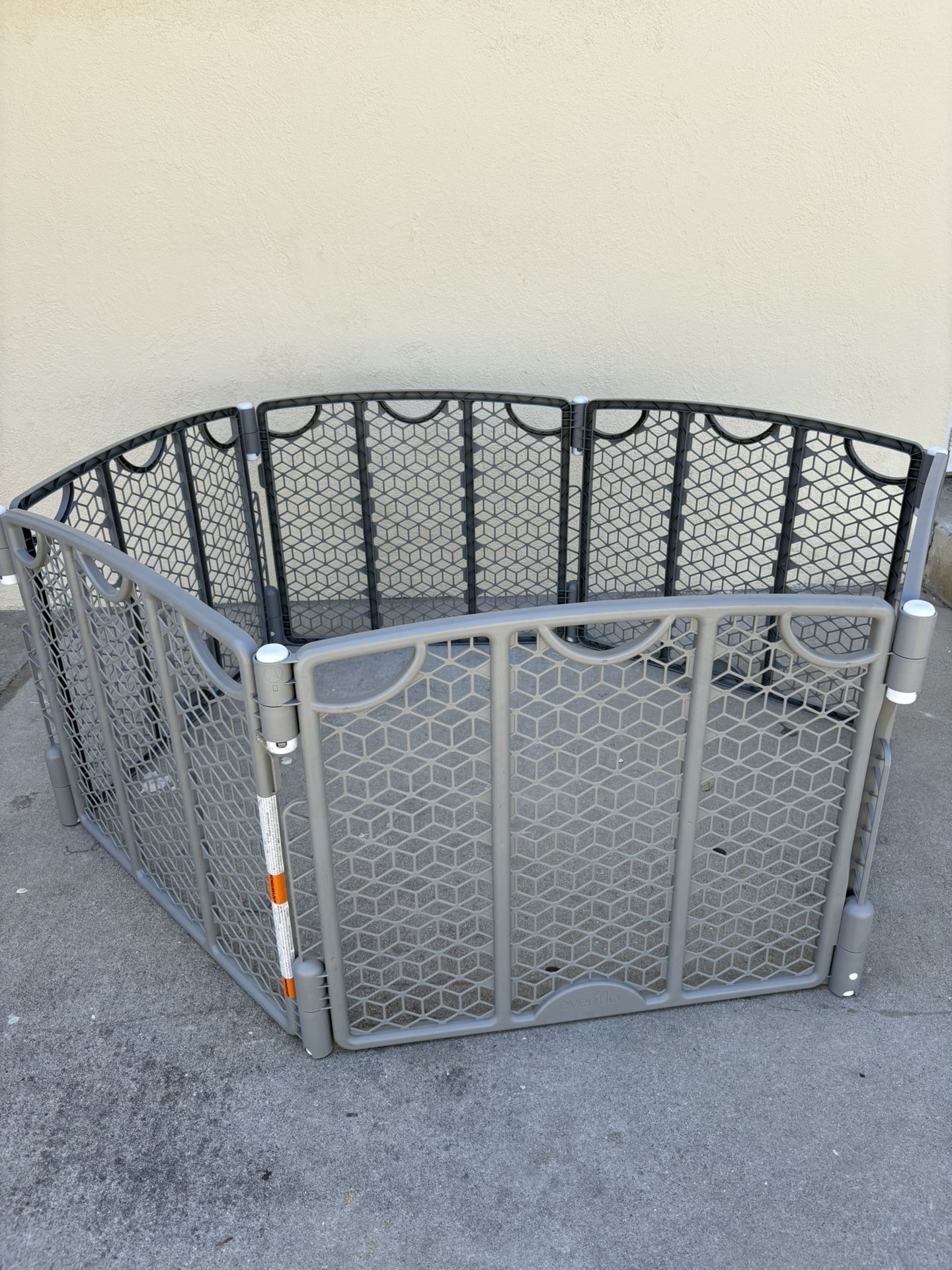 New Baby Play Yard