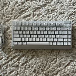 Razer BlackWidow V4 75% Mechanical Gaming Keyboard White Keyboard!