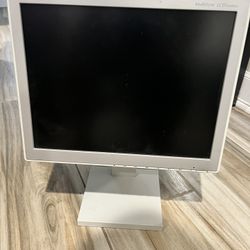 NEC MultiSync LCD 1560nx Monitor *FREE*