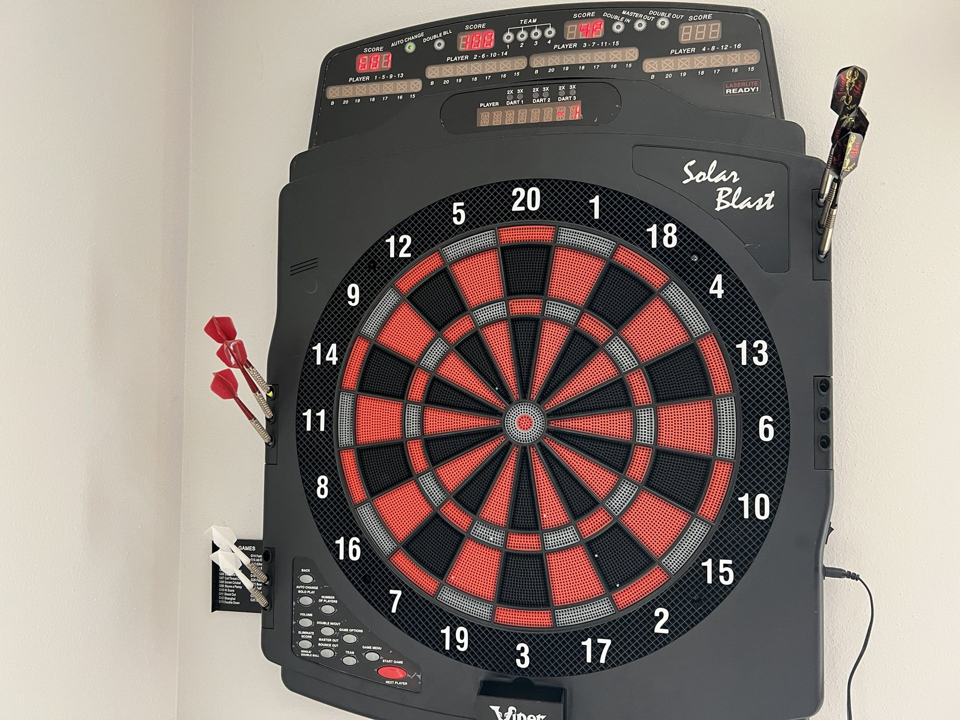 Viper 800 Electronic Dartboard-Only used twice-Great Condition!