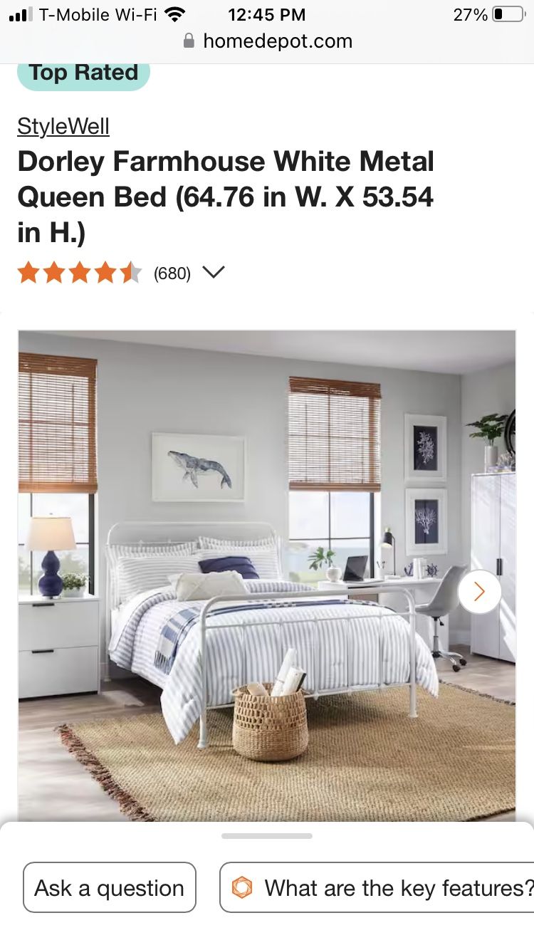 Dorley Farmhouse White Metal Queen Bed (64.76 in W. X 53.54 in H.)