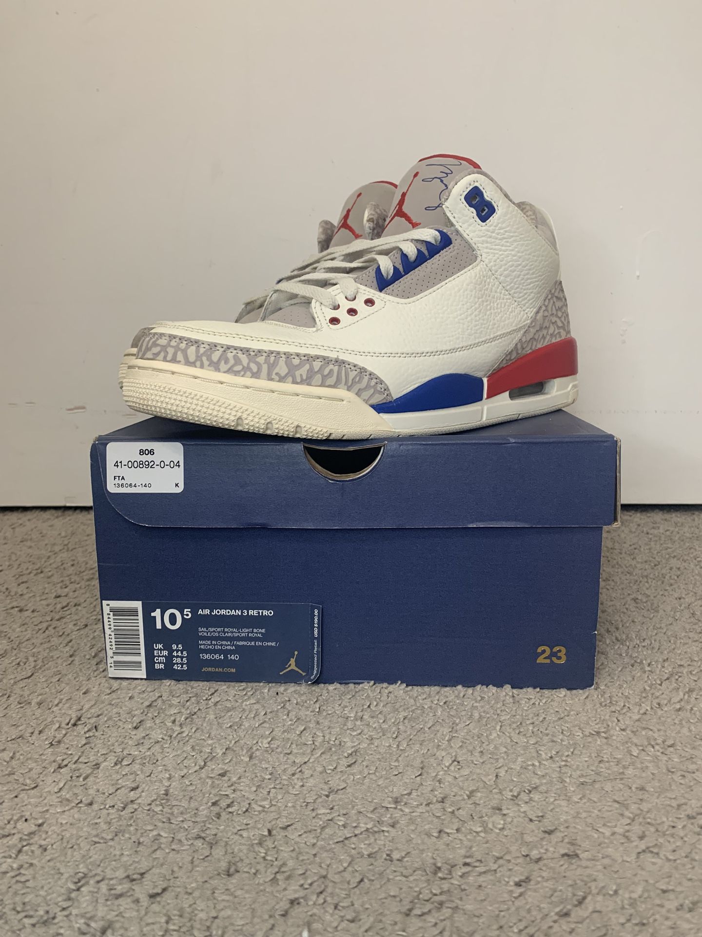 VNDS JORDAN 3 INTERNATIONAL FLIGHT SIZE 10.5