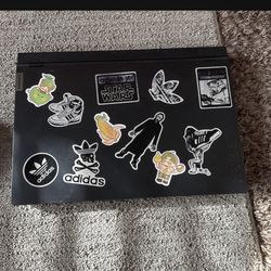 Selling A Legion Gaming Laptop It Runs 120fps 