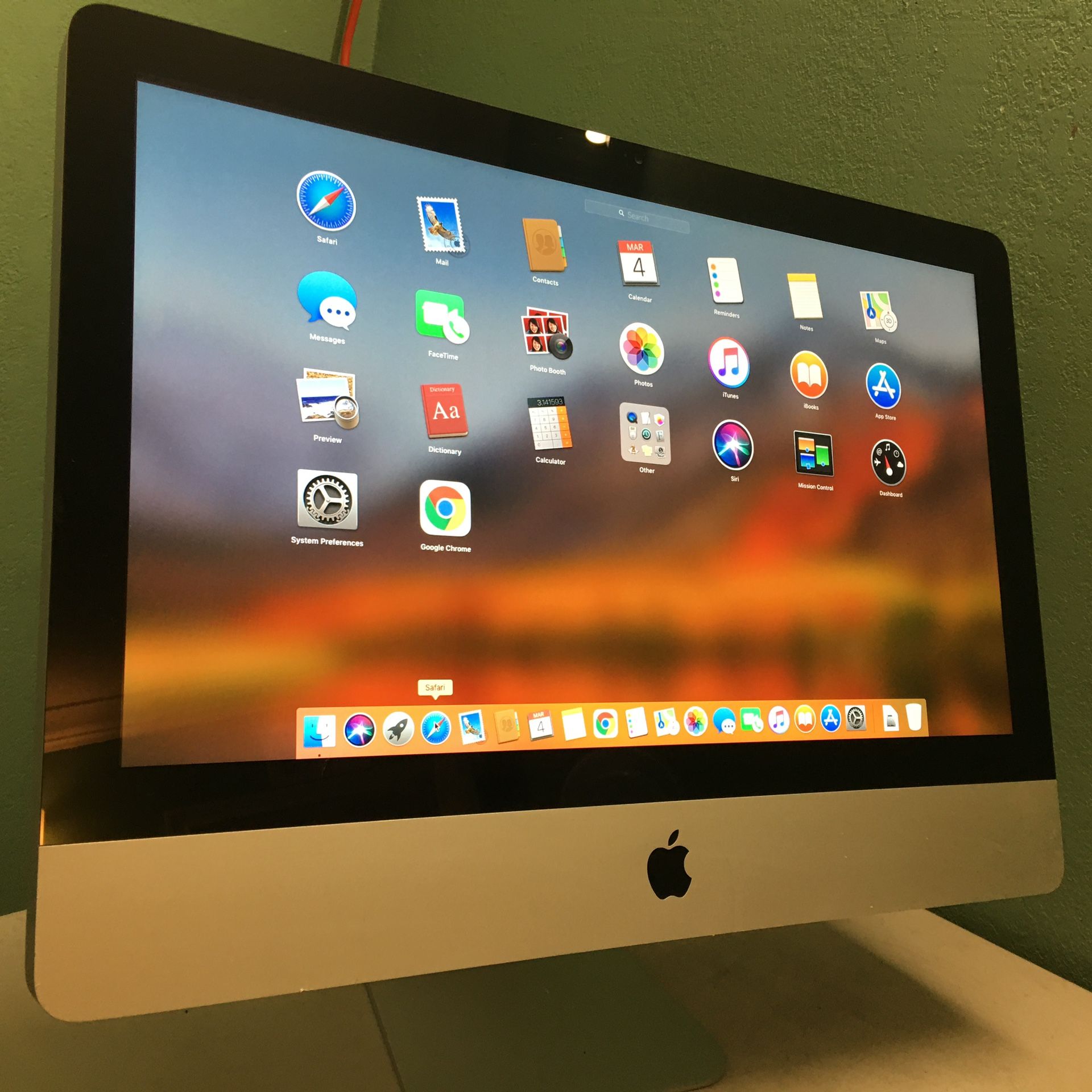 Imac 21.5 inches- MacOS High Sierra