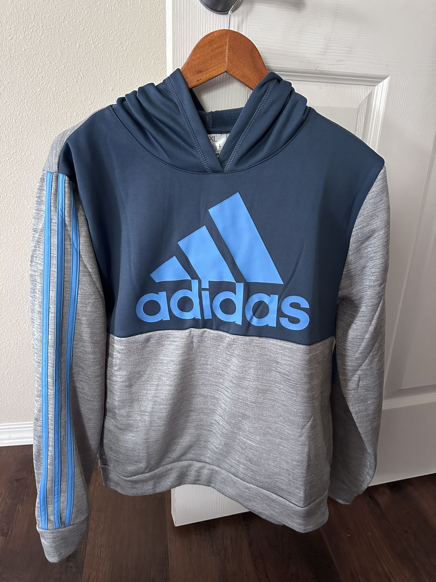 Boy’s Adidas Fleece Hoodie Size XL (18/20)