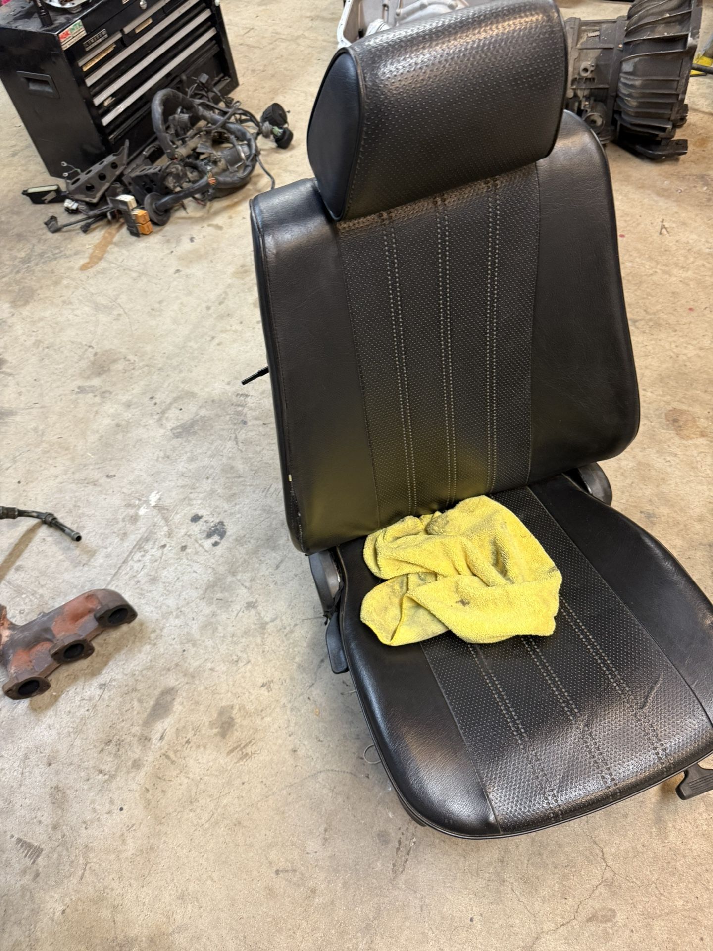 BMW Passenger Seat E30 318i 325i 325e