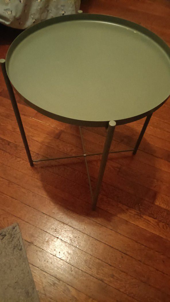 Reversible Tray Table