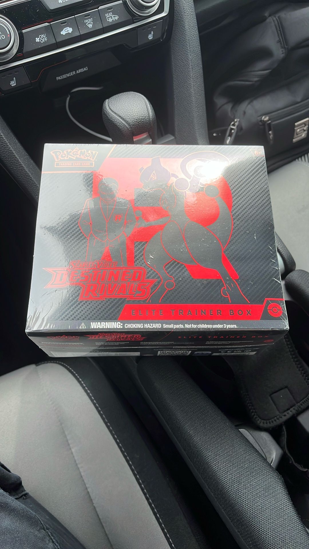 Pokémon Destiny Rivals Elite Training Box!