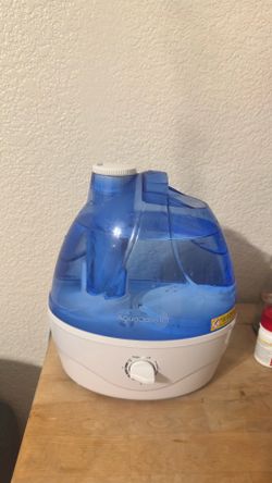 AquaOasis Cool Mist Humidifier