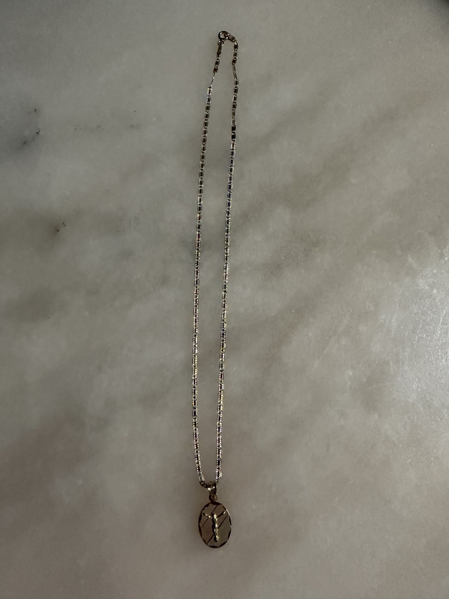 14kt Valentino Chain And Pendant