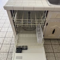 Dishwasher - Frigidaire