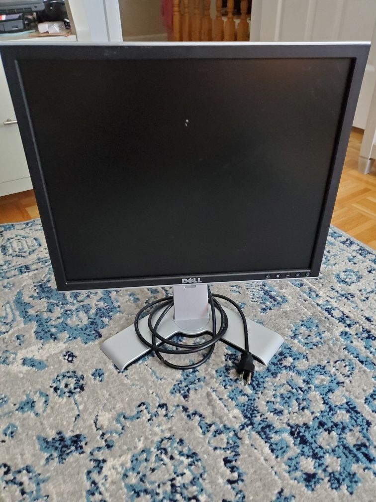 Dell 19in computer monitor