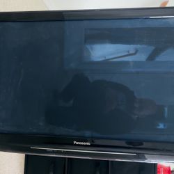 Free Panasonic Plasma TV Comes With Original Remote Control 