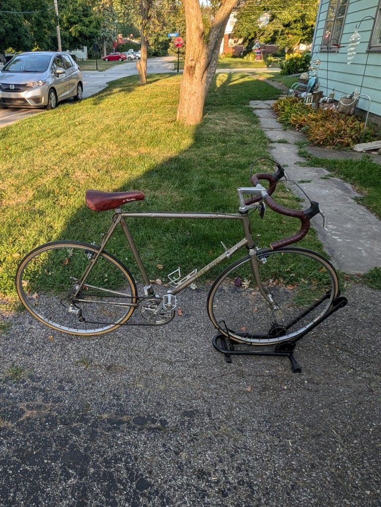 Trek 520 Touring Edition Road Bike