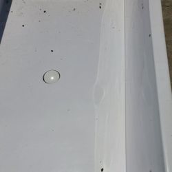 New Bathtub  W/ Armshower 32WX60L